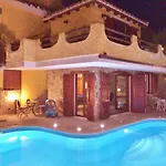 Vittoria With Heated And Large Private Swimming Pool For Exclusive Use , Sea And View, 150 Meters From The Beach, Pool Surface 60 Mq , 645 Sq Ft, Pool Depth 140 Cm ,55 Inches, Parking And Wifi Free