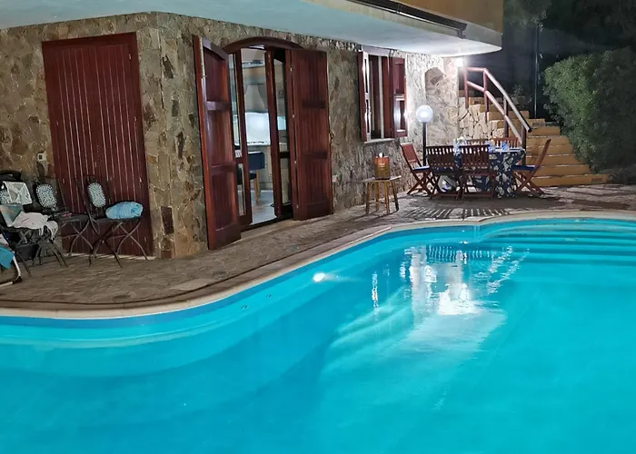 Vittoria With Large Private Heated Swimming Pool Complete With Jacuzzi For Exclusive Use , Sea And View, 150 Meters From The Beach, Pool Surface 60 Mq , 645 Sq Ft, Pool Depth 140 Cm ,55 Inches, Parking And Wifi Free Villa