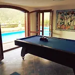 Villa Vittoria With Heated And Large Private Swimming Pool For Exclusive Use , Sea And View, 150 Meters From The Beach, Pool Surface 60 Mq , 645 Sq Ft, Pool Depth 140 Cm ,55 Inches, Parking And Wifi Free Torre delle Stelle