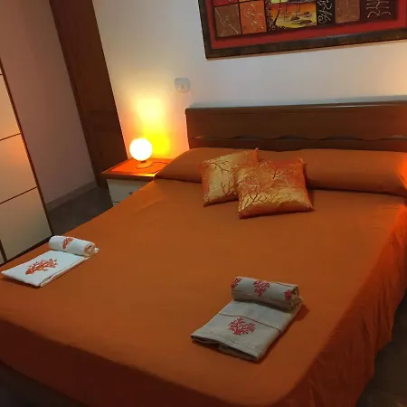 Vittoria With Private Heated Swimming Pool Complete With Hidromassage For Exclusive Use , Sea View, 150 Meters From The Villa Torre delle Stelle