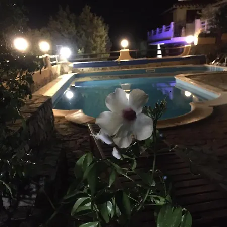 Vittoria With Heated And Large Private Swimming Pool For Exclusive Use , Sea And View, 150 Meters From The Beach, Pool Surface 60 Mq , 645 Sq Ft, Pool Depth 140 Cm ,55 Inches, Parking And Wifi Free Villa *