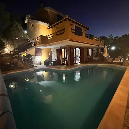 Vittoria With Heated And Large Private Swimming Pool For Exclusive Use , Sea And View, 150 Meters From The Beach, Pool Surface 60 Mq , 645 Sq Ft, Pool Depth 140 Cm ,55 Inches, Parking And Wifi Free Villa *