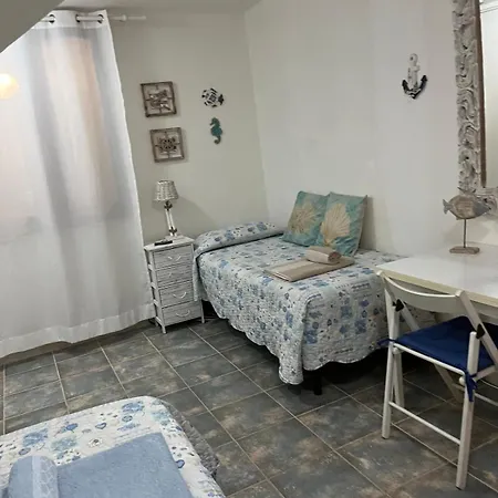 Villa Vittoria With Private Heated Swimming Pool Complete With Hidromassage For Exclusive Use , Sea View, 150 Meters From The Torre delle Stelle