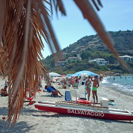 ヴィラ Vittoria With Heated And Large Private Swimming Pool For Exclusive Use , Sea And View, 150 Meters From The Beach, Pool Surface 60 Mq , 645 Sq Ft, Pool Depth 140 Cm ,55 Inches, Parking And Wifi Free
