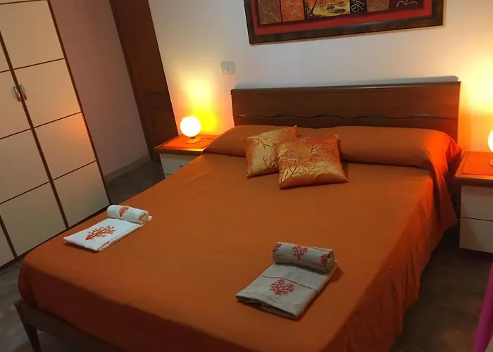 Vittoria With Large Private Heated Swimming Pool Complete With Jacuzzi For Exclusive Use , Sea And View, 150 Meters From The Beach, Pool Surface 60 Mq , 645 Sq Ft, Pool Depth 140 Cm ,55 Inches, Parking And Wifi Free Villa Torre delle Stelle