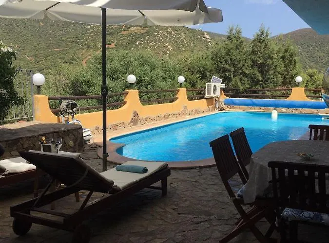 Vittoria With Large Private Heated Swimming Pool Complete With Jacuzzi For Exclusive Use , Sea And View, 150 Meters From The Beach, Pool Surface 60 Mq , 645 Sq Ft, Pool Depth 140 Cm ,55 Inches, Parking And Wifi Free Villa *