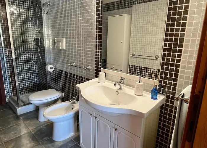 Vittoria With Large Private Heated Swimming Pool Complete With Jacuzzi For Exclusive Use , Sea And View, 150 Meters From The Beach, Pool Surface 60 Mq , 645 Sq Ft, Pool Depth 140 Cm ,55 Inches, Parking And Wifi Free *