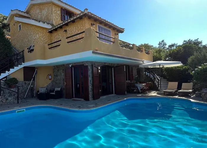Vittoria With Large Private Heated Swimming Pool Complete With Jacuzzi For Exclusive Use , Sea And View, 150 Meters From The Beach, Pool Surface 60 Mq , 645 Sq Ft, Pool Depth 140 Cm ,55 Inches, Parking And Wifi Free Villa *