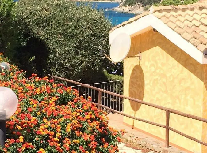 Villa Vittoria With Large Private Heated Swimming Pool Complete With Jacuzzi For Exclusive Use , Sea And View, 150 Meters From The Beach, Pool Surface 60 Mq , 645 Sq Ft, Pool Depth 140 Cm ,55 Inches, Parking And Wifi Free *